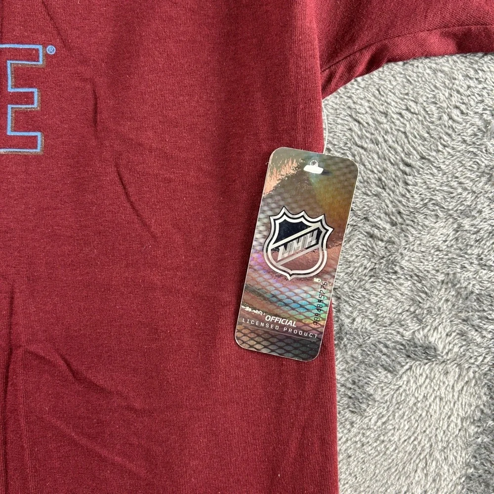 Colorado Avalanche Hockey NHL Mens XL T-Shirt Burgundy Short Sleeve Cotton